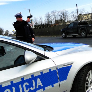 Na godzinę 380 mandatów