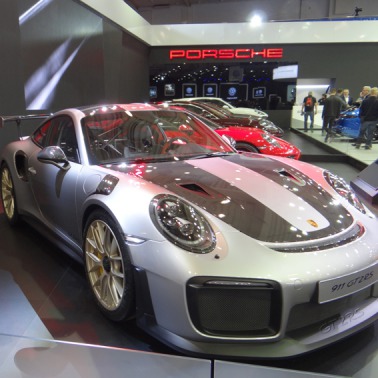 Tak sprzedaje się Porsche