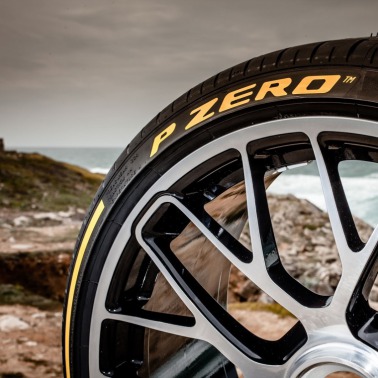 Pirelli na prowadzeniu