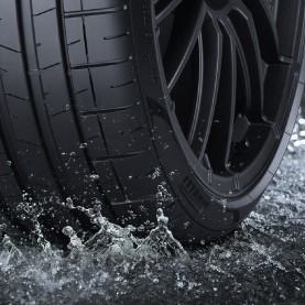 Cyberopona od Pirelli