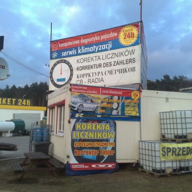 Problem cofanych liczników