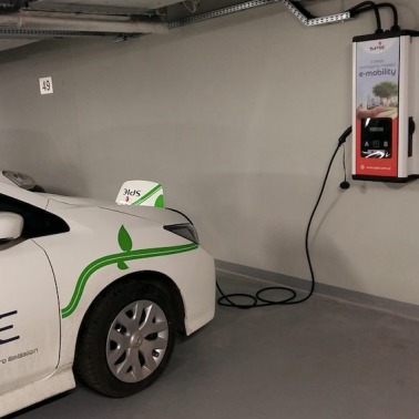 Stacje do elektryków