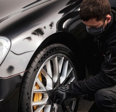 Rekord Porsche na Michelinach