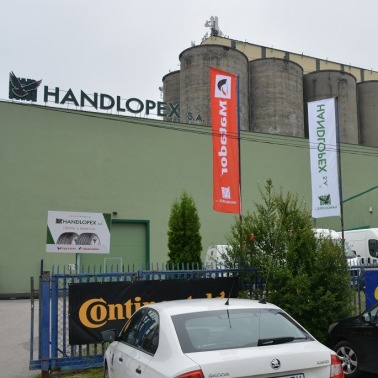 Handlopex tuż przy targach