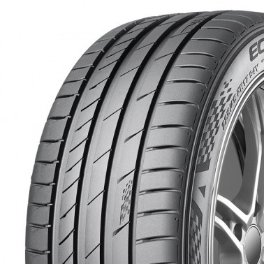Octavia z oponami Kumho