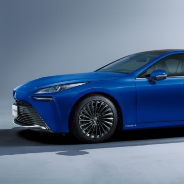 Toyota inwestuje w części