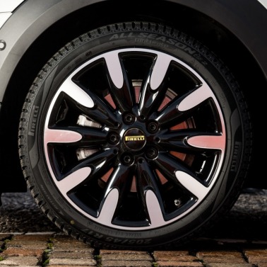 Pirelli z wyróżnieniem