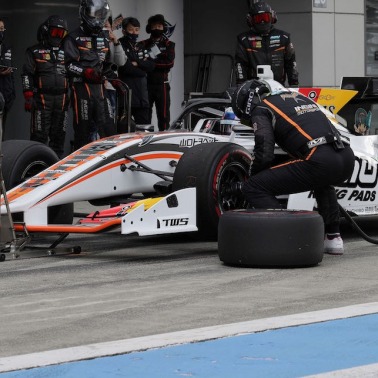 Super Formula z Toyotą