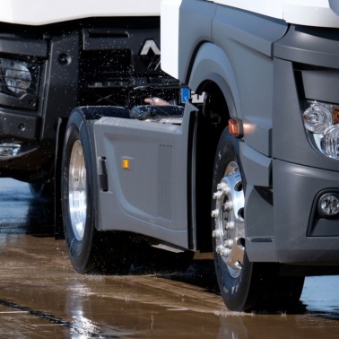 Goodyear testuje ciężarowe