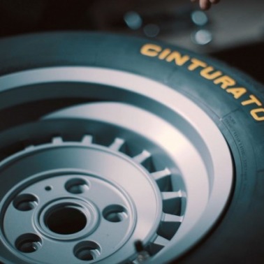 Pirelli do Lamborghini