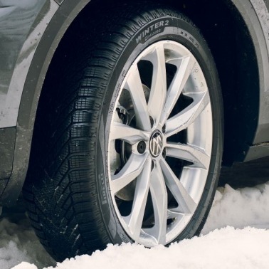 Pirelli na prowadzeniu