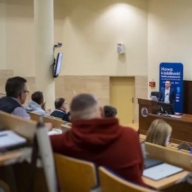 Absolwenci Nowej Mobilności