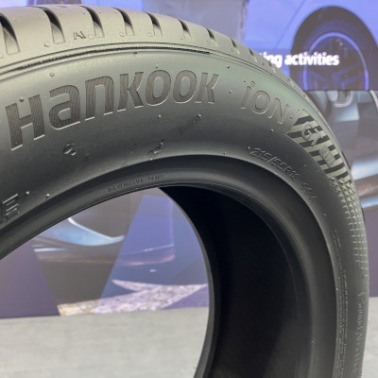 Hankook iON GT