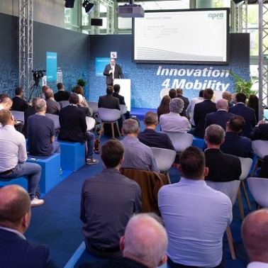 Pięć scen na Automechanice