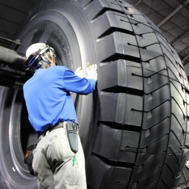 Bridgestone inwestuje w OTR