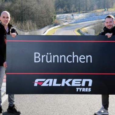 Falken na torze Nürburgring