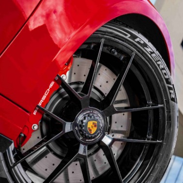 Do hybrydowego Porsche 911 GTS