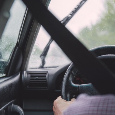 Zimowe opony - ostrzeżenie