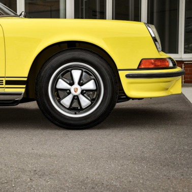 Pirelli wyposaża klasyki