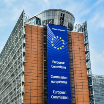 Regulacje dotyczące aut