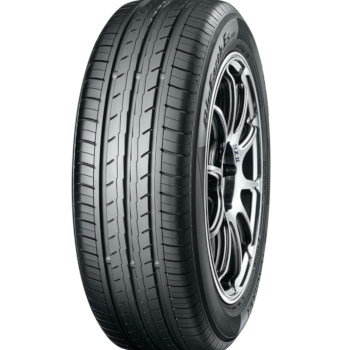 Opony BluEarth w Wagon R