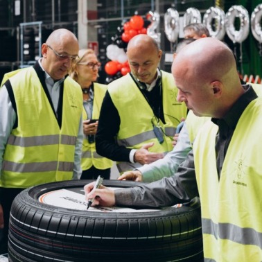 Bridgestone świętuje 200 mln